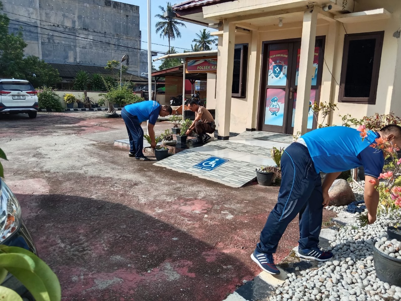 Kegiatan Rutin Setiap Minggu, Polsek Kaur Selatan Kebersihan Mako Polsek 