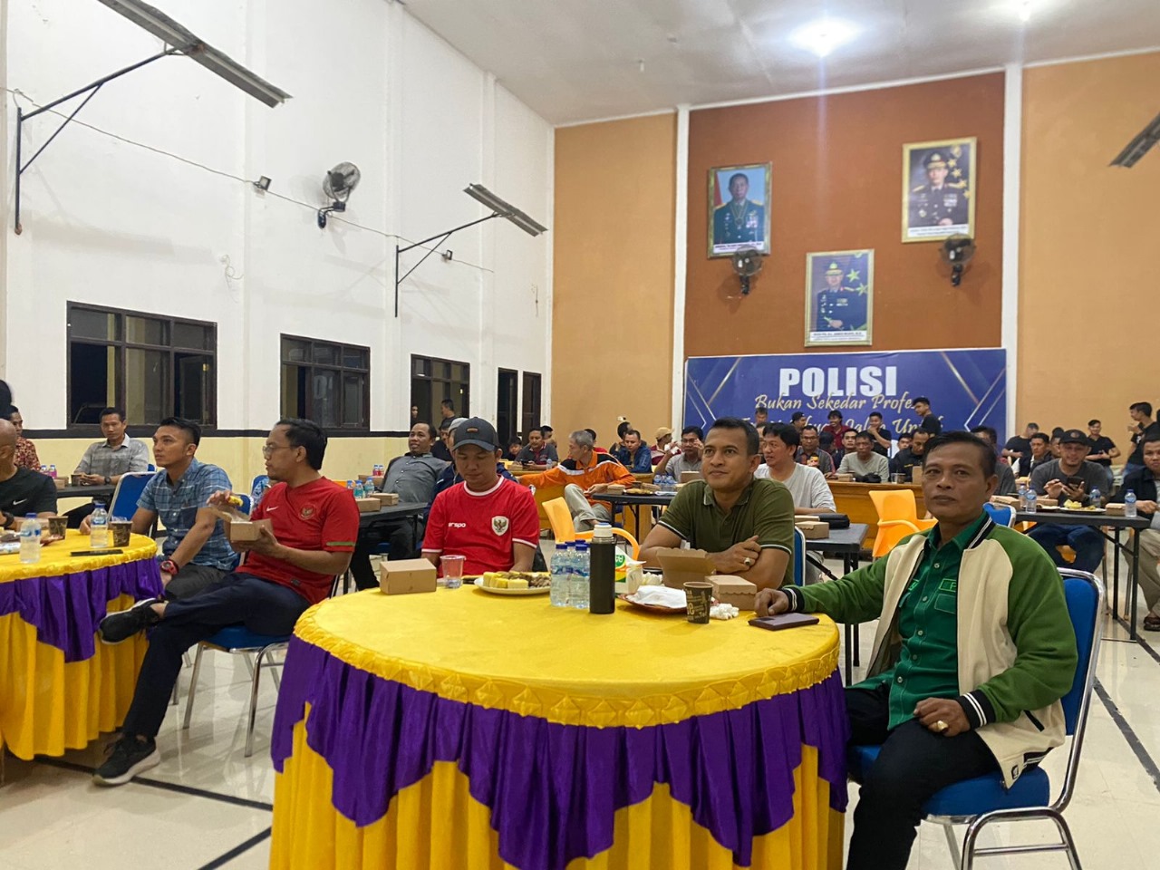 Dukung Timnas Indonesia Dalam Semi Final AFC Cup U23, Polres Kaur Laksanakan Nonton Bareng