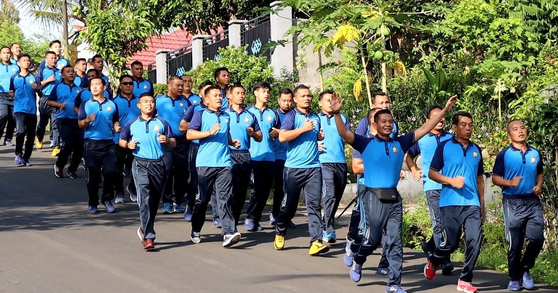 Olahraga Pagi Inilah Cara Personel Polres Bengkulu Utara Jaga Kebugaran Tubuh