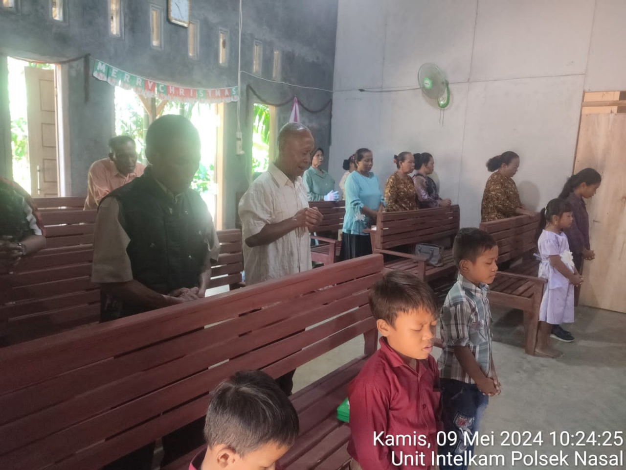 Hadir di Setiap Kegiatan Masyarakat, Polsek Nasal Amankan Pelaksanaan Perayaan Kenaikan Isa Al-Masih 