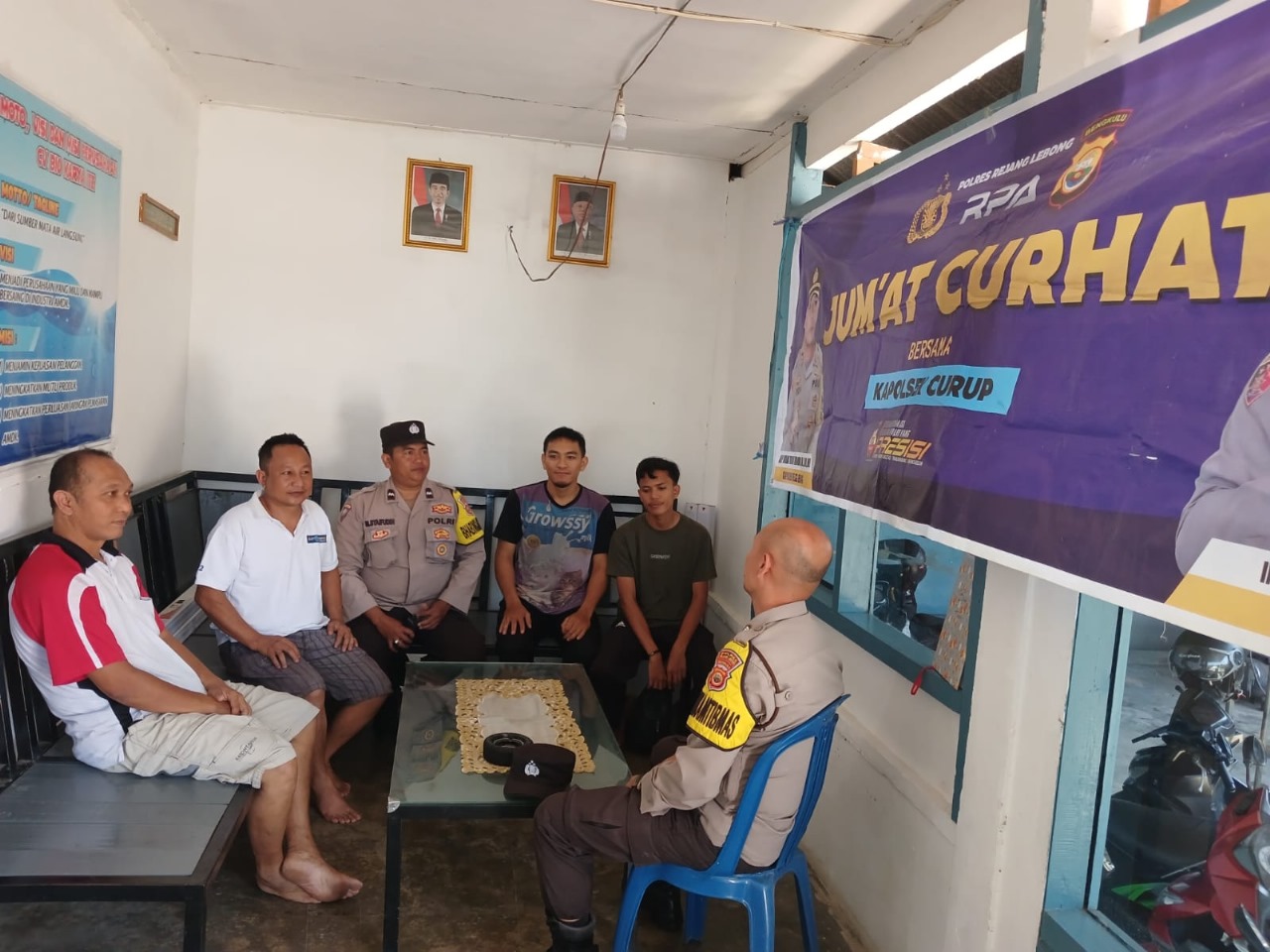 Dengarkan Keluhan dan Aspirasi Masyarakat, Polsek Selupu Rejang Gelar Jumat Curhat di Kelurahan Air Rambai