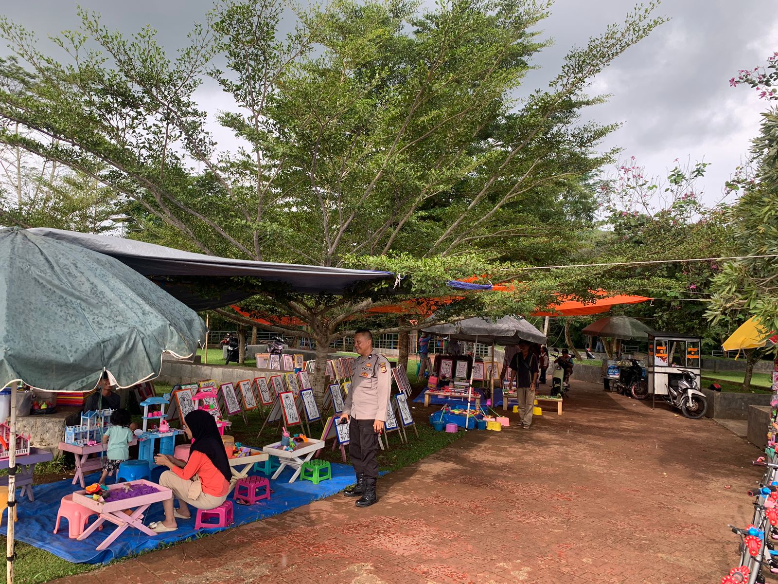 Personel Polsek Lebong Atas Laksanakan Patroli Dialogis di Objek Wisata