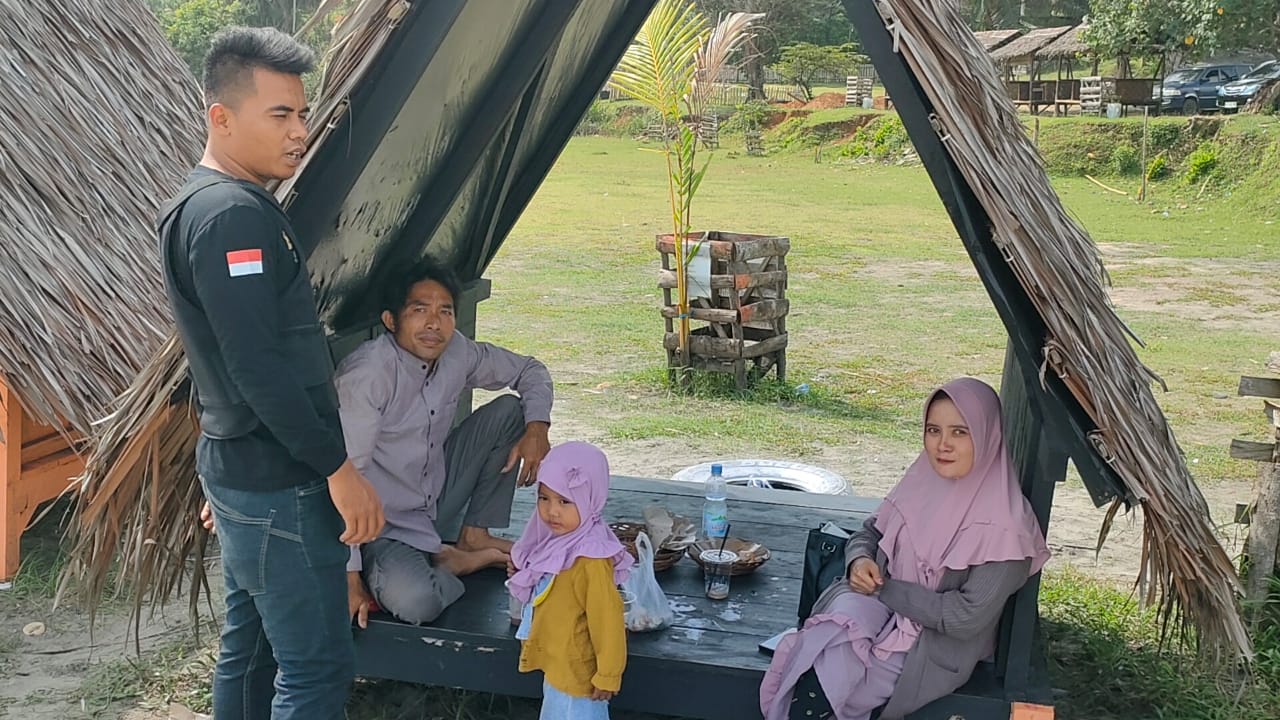 Ramai Masyarakat Liburan, Polsek Ketahun Lakukan Pengamanan Sejumlah Objek Wisata Di Wilkum Polsek Ketahun