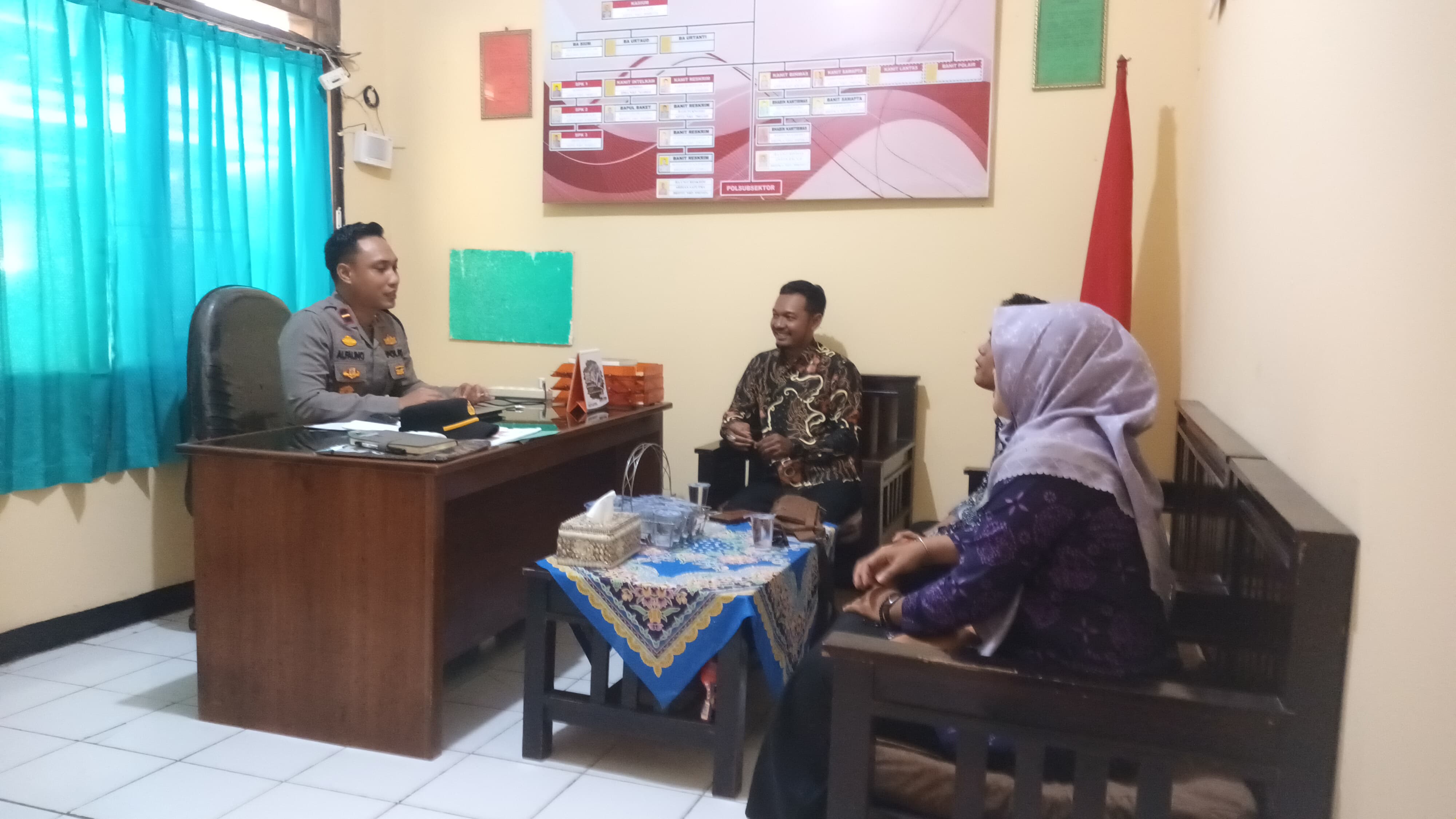 Jelang Tahapan Pilkada 2024, Kapolsek Giri Mulya Lakukan Koordinasi bersama Panwascam Giri Mulya