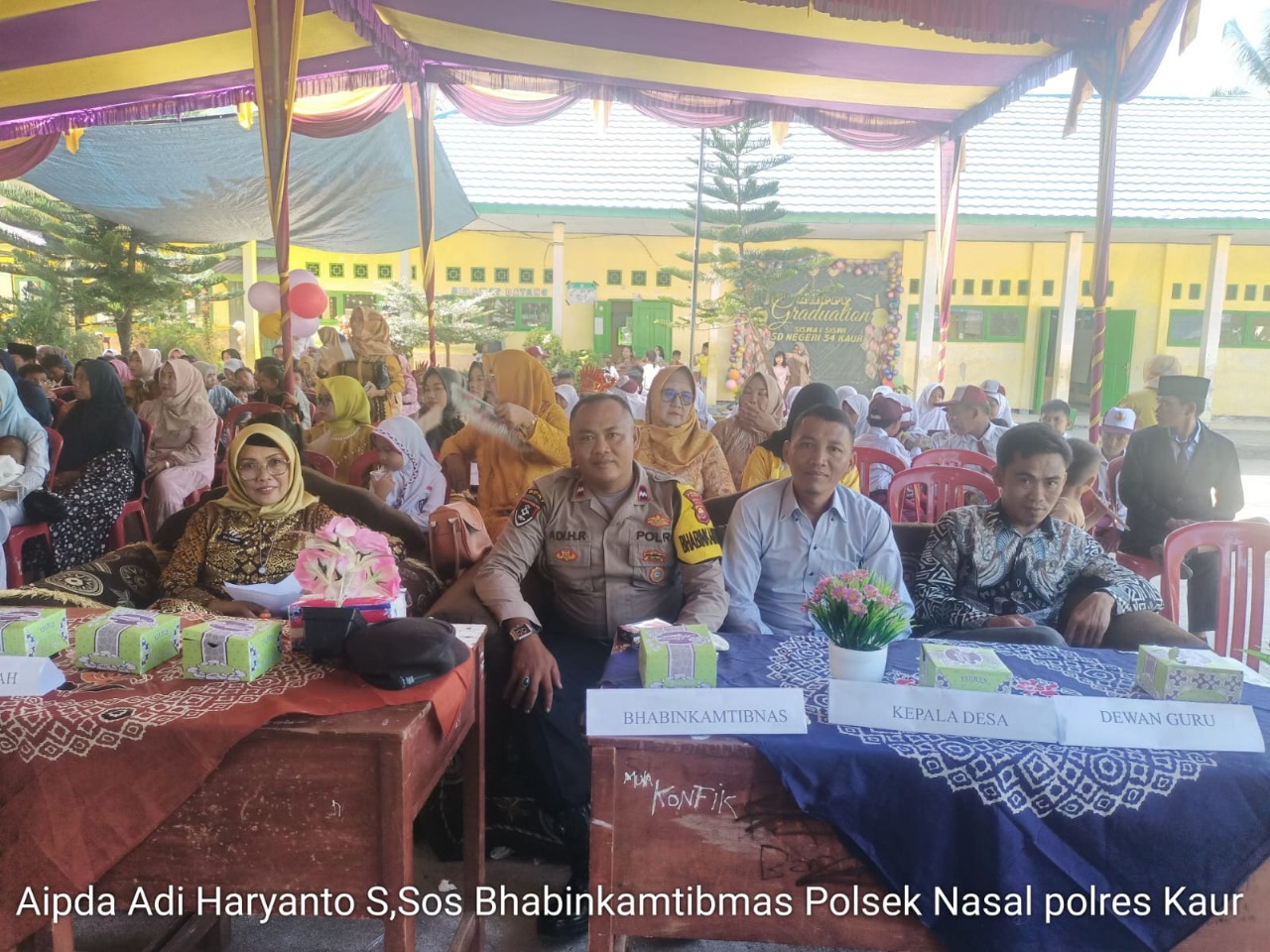Bhabinkamtibmas Polsek Nasal Hadiri Perpisahan SDN 34 Nasal