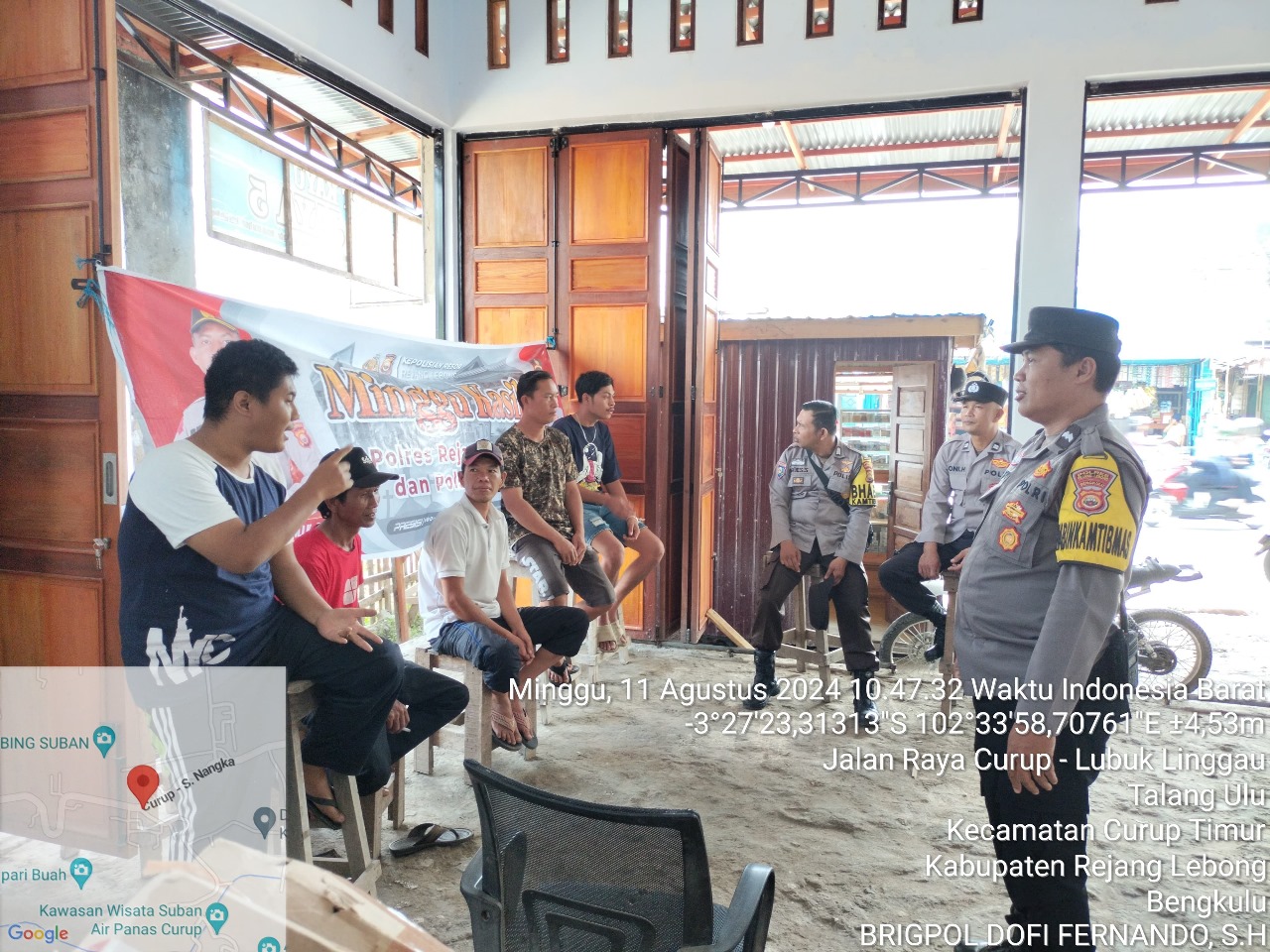 Warga Kelurahan Talang Ulu Minggu Kasih Bersama Polsek Selupu Rejang 