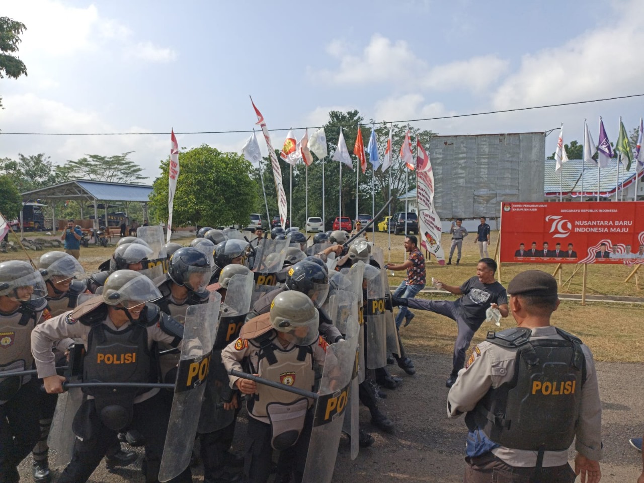 Polres Kaur Gladi Simulasi Sispam Kota Pengamanan Pilkada Serentak 2024