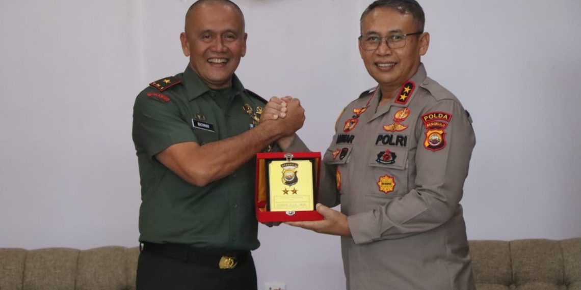 Perkuat Sinergitas, Kapolda Bengkulu Silaturahmi ke Korem 041/GAMAS