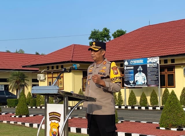 Pimpin Apel Pagi, Kapolres Mukomuko Tegaskan Jaga Netralitas Polri dan Jaga Kesehatan Jelang Pilkada