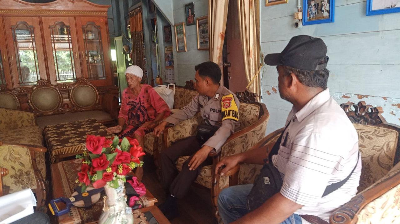 Tingkatkan Koordinasi, Bhabinkamtibmas Polsek Lebong Utara Sambang ke Warga di Desa Nangai Tayau dan Desa Nangai Tayau I