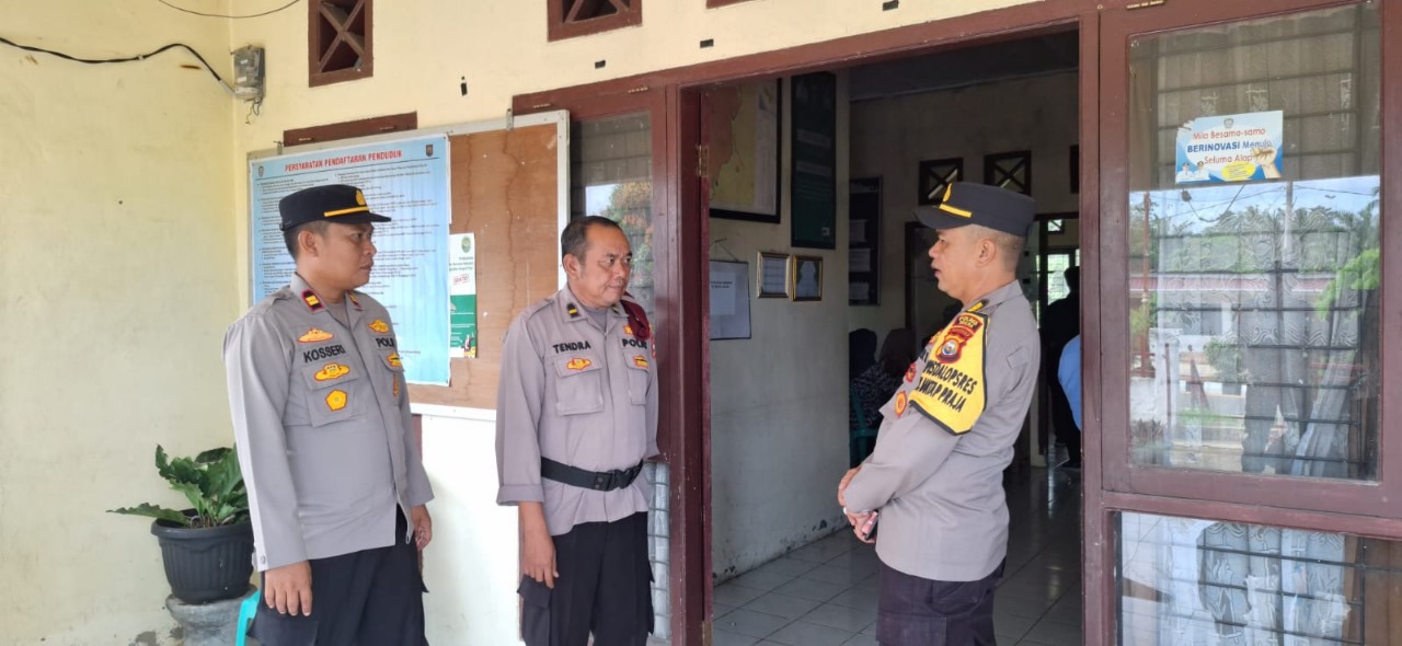 Kabag SDM Polres Seluma Lakukan Pengecekan di PPK Kecamatan Seluma