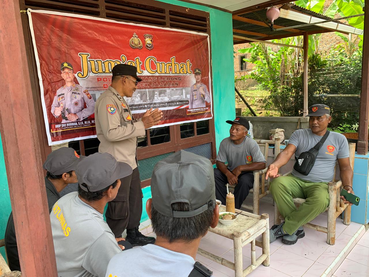 Jumat Curhat Polsek Padang Ulak Tanding: Polri Dekatkan Diri dengan Warga untuk Ciptakan Keamanan dan Kenyamanan