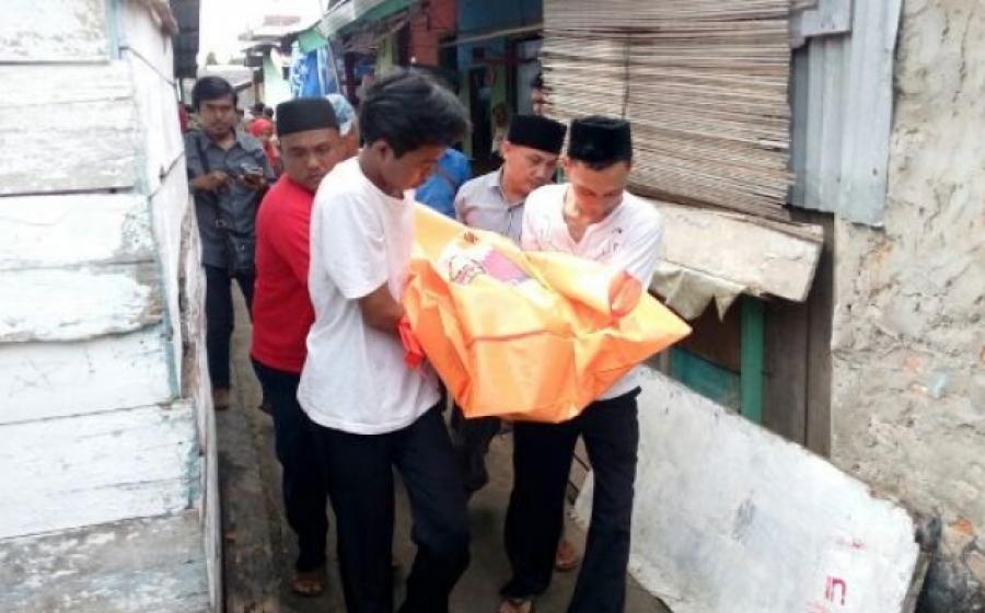 buruh ditemukan tewas gantung diri