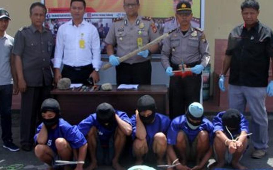 5-abg- ditangkap -polisi -diduga-merampok -dan -membunuh-pasutri-lansia