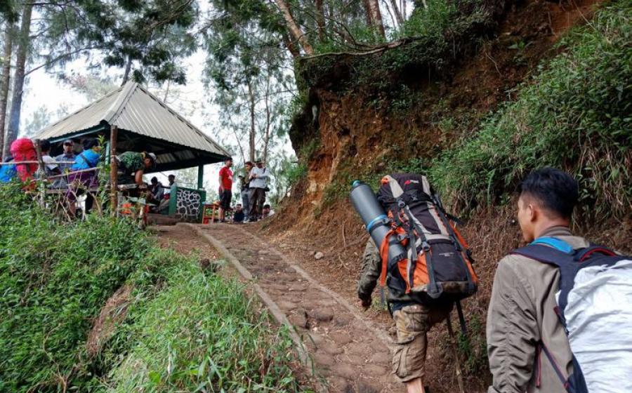 Tips Mendaki Gunung