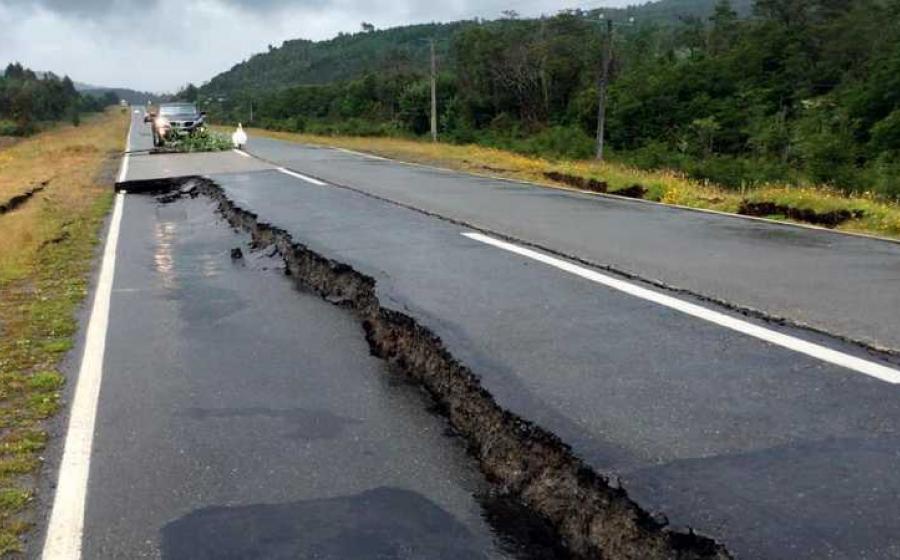 Tips Aman Berkendara saat Gempa