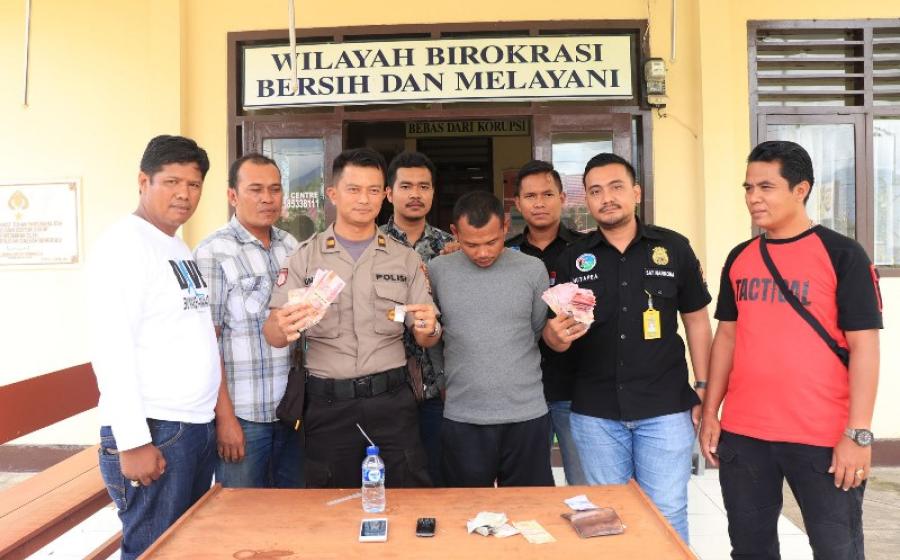 Hukum