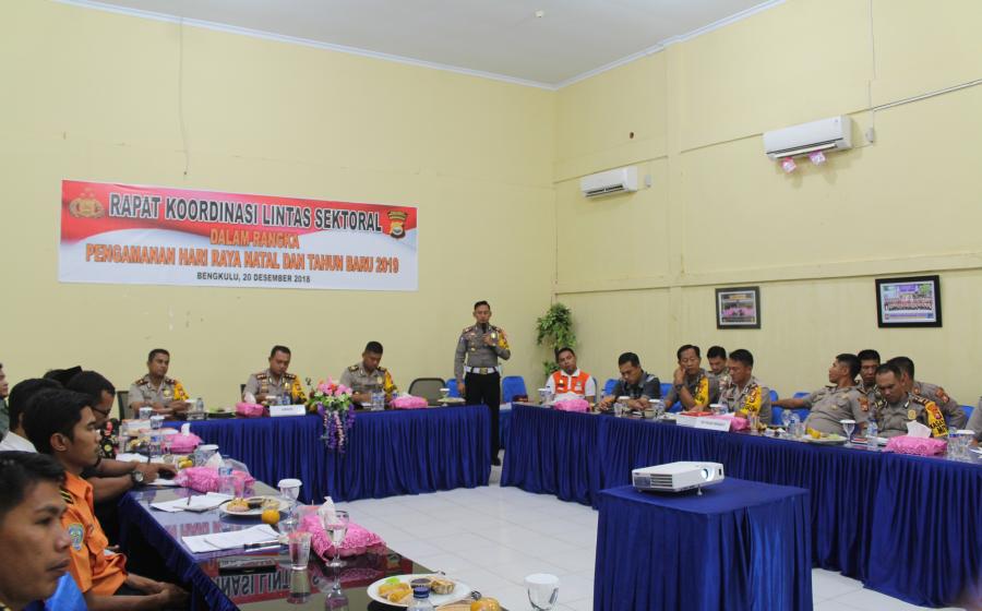 Hukum