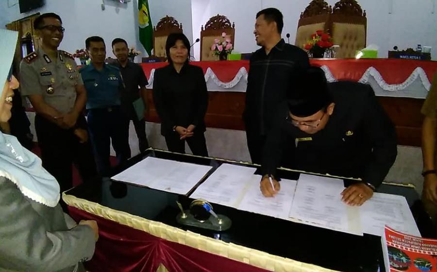 paripurna  DPRD seluma