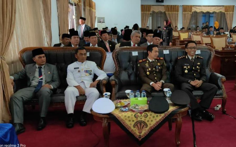 DPRD seluma mendengarkan Pidato kenegaraan 