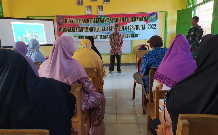 Satgas TMMD Beri Penyuluhan Tentang Kerukunan Hidup antar Umat Beragama