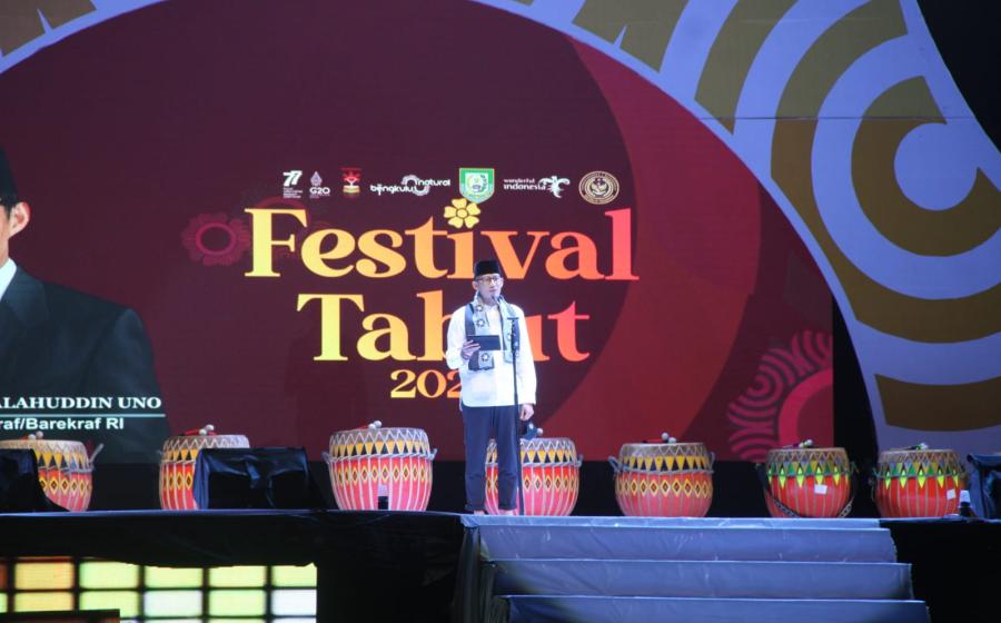 Menteri Pariwisata dan Ekonomi Kreatif (Menparekraf) RI Sandiaga Salahuddin Uno mengapresiasi langkah strategis Gubernur Bengkulu Rohidin Mersyah beserta jajaran Pemprov Bengkulu yang terus semangat membangkitkan ekonomi masyarakat salah satunya dari sektor pariwisata.