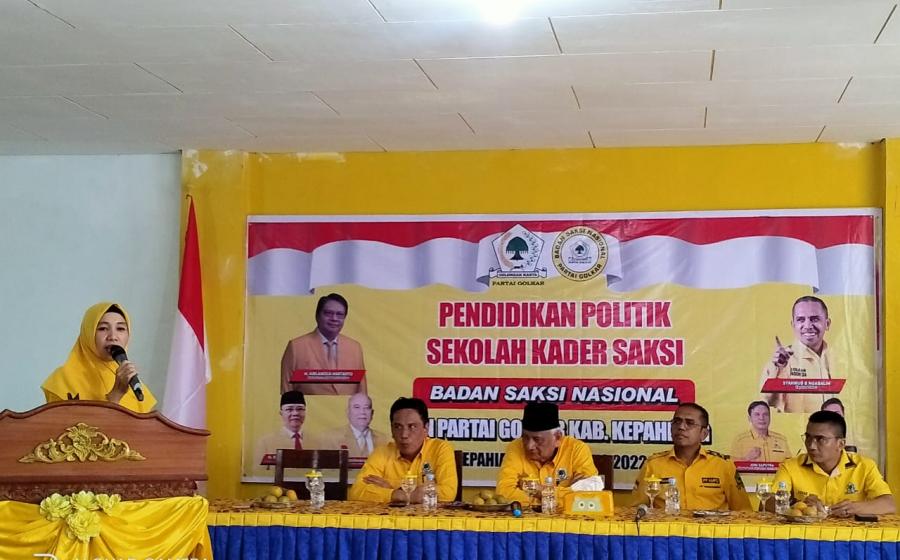 Badan Saksi Nasional Partai Golkar (BSNPG) Kepahiang mengadakan Pendidikan Politik Sekolah Kader Saksi Sabtu (13/8/22) di Kantor DPD II Partai Golkar Kepahiang. Ketua BSN Partai Golkar Pusat Syahmud B Ngabalin menyampaikan pendidikan politik sekolah kader saksi merupakan program mengejawantahkan program BSN pusat ke daerah-daerah untuk memberikan pembelajaran politik kepada kader Partai Golkar.