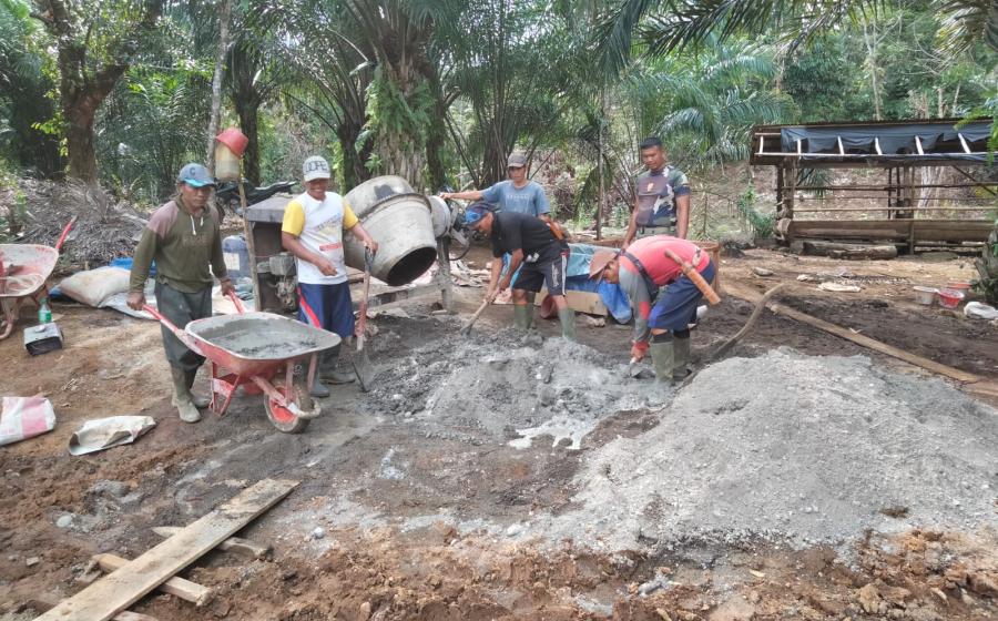Material Terus Didatangkan Untuk Pembangunan Jembatan TMMD ke 114