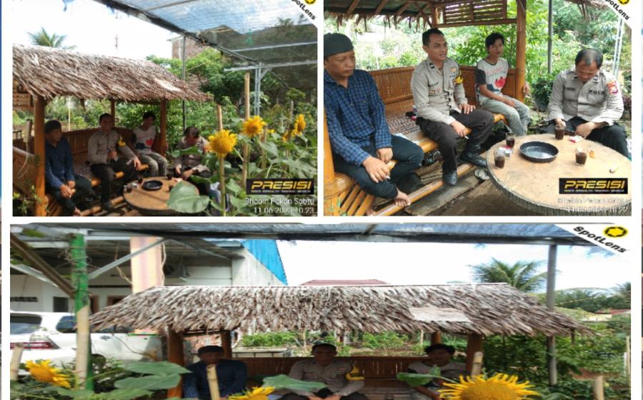 Mempererat Silaturahmi, Bhabinkamtibmas Polsek Selebar Sambangi Warga Binaannya