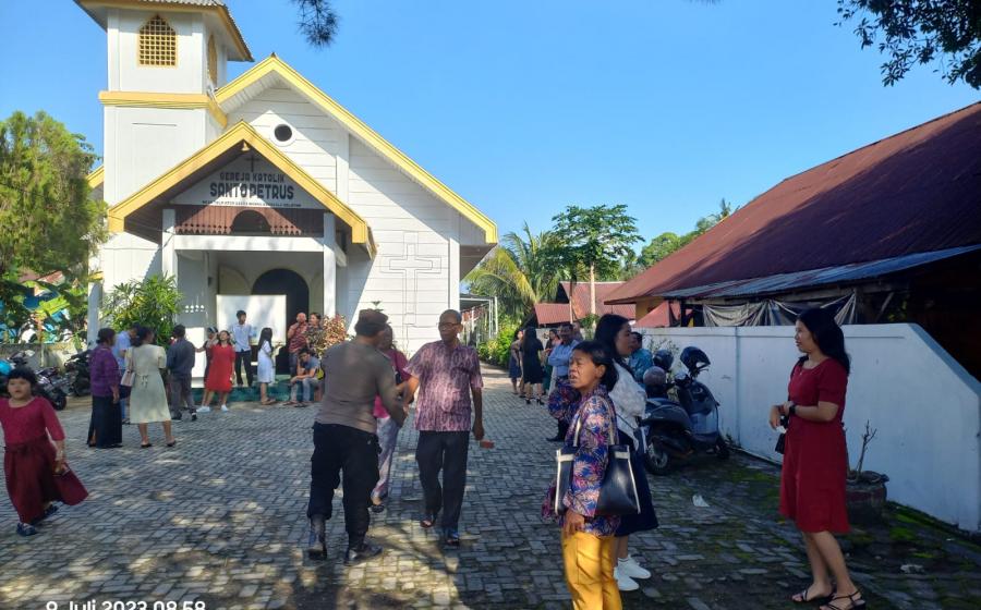 Berikan Rasa Aman dan Nyaman Saat Laksanakan Ibadah Minggu, Polsek Kota Manna Lakukan Pengamanan Gereja 