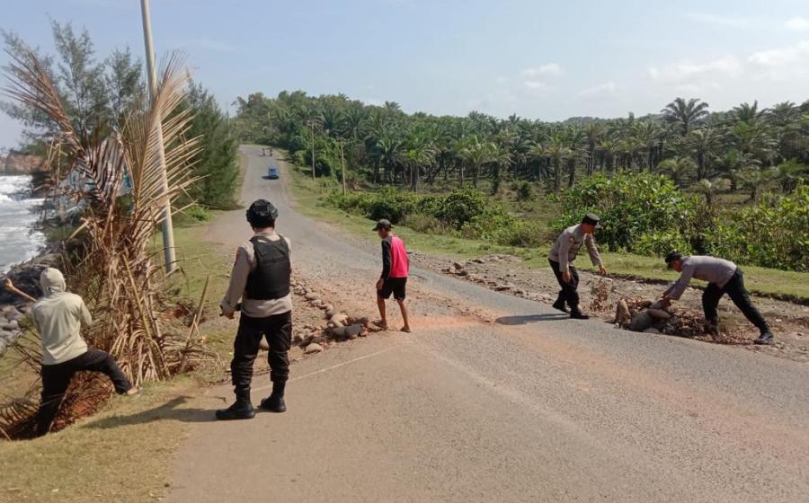 Antisipasi 3C dan Pungli, Polsek Ketahun Patroli di Tempat Rawan