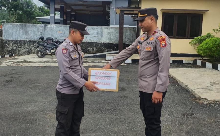 Peduli Kepada Masyarakat, Polsek Giri Mulya Lakukan Gerakan Sedekah Bersama
