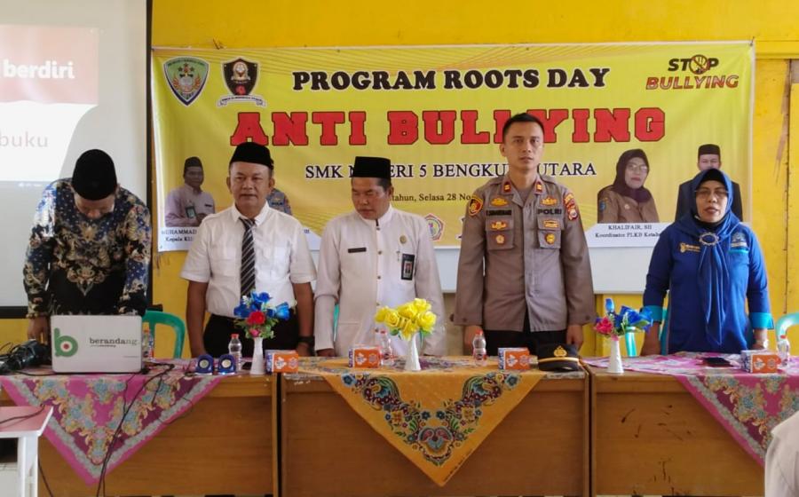 Program Roots Day Kapolsek Ketahun Berikan Sosialisasi Anti Bullying kepada Siswa/i SMK N 5 Bengkulu Utara