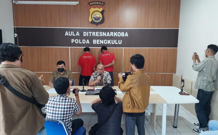 Jadi Kurir Narkoba, Dua Warga Kota Bengkulu Ditangkap Polda Bengkulu 