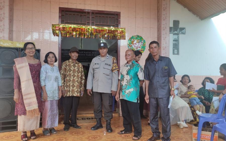 Antisipasi Gangguan Kamtibmas, Polsek Giri Mulya Amankan Perayaan Natal di Gereja GKSBS Giri Mulya