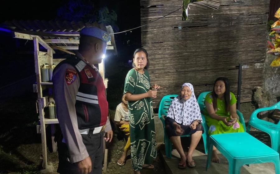 Dekatkan Polisi dengan Masyarakat, Anggota Polsek Kerkap Lakukan Patroli Dialogis