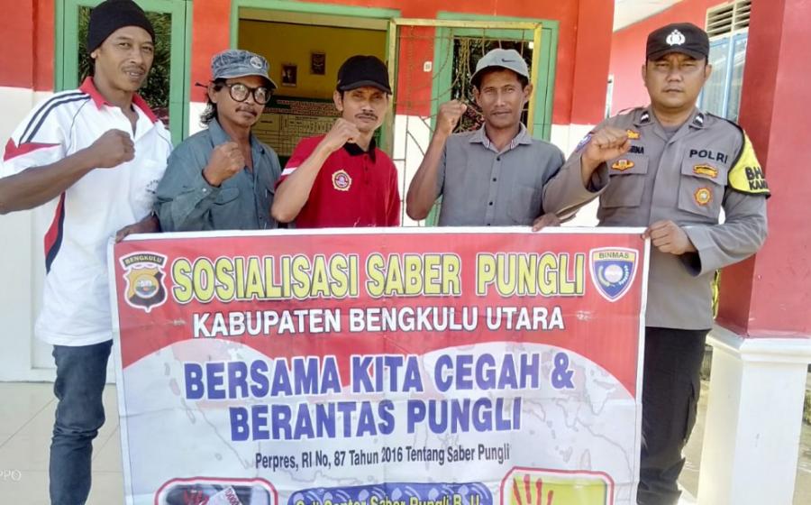 Bhabinkamtibmas Polsek Ketahun Sosialisasi Saber Pungli di Desa Melati Harjo 