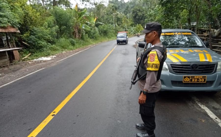 Polsek Sindang Kelingi, Gencar Lakukan Patroli Rutin untuk Cegah Kejahatan di Jalur Lintas