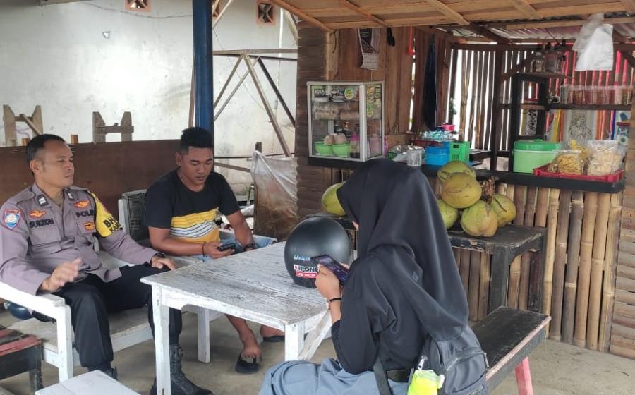 Jalin Kedekatan dengan Masyarakat, Bhabinkamtibmas Polsek Padang Jaya Sambang ke Wilayah Binaannya