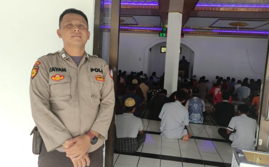 Antisipasi Gangguan Kamtibmas, Polsek Giri Mulya Lakukan Pengamanan Ibadah Shalat Jumat
