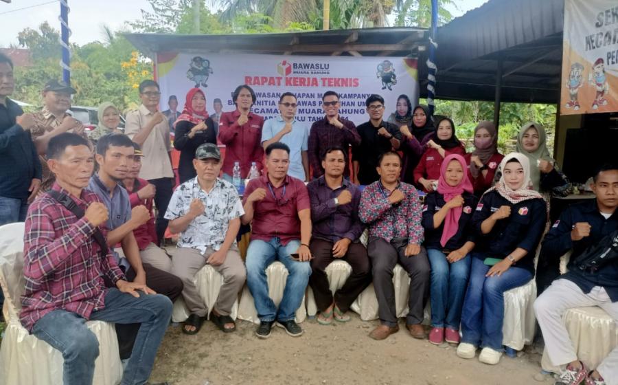 Kapolsek Muara Sahung Hadiri Rapat Kerja Teknis Pengawasan Tahapan Masa Kampanye Panitia Pengawasan Pemilu 2024