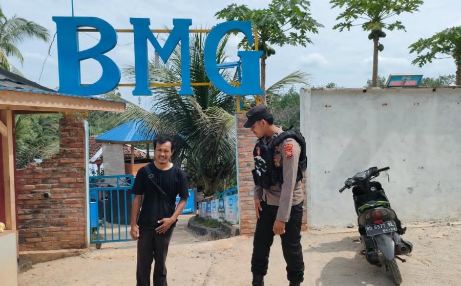 Personel Polsek Ketahun Melakukan Patroli Sambang di Kawasan Wisata BMG Bukit Makmur