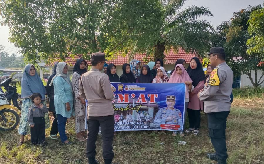 Lewat Jumat Curhat, Kanit Binmas Polsek Padang Jaya Terima Masukan Masyarakat