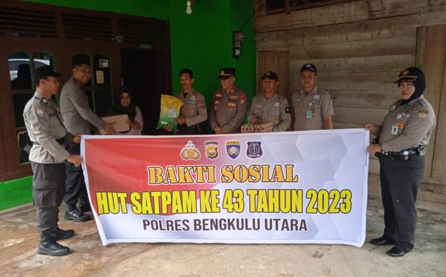 HUT Satpam ke 43 Polres BU Bersama Satpam Gelar Bakti Sosial ke Keluarga Satpam 
