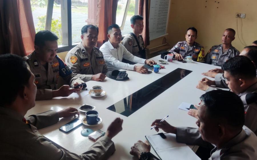 Pimpin Anev Mingguan, Kapolsek Padang Jaya : Tingkatkan Kinerja dan Pelayanan Masyarakat