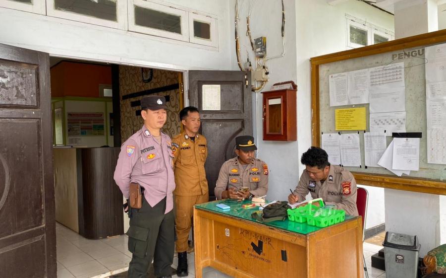 Patroli Dialogis, Polres Kaur Cek Situasi Kamtibmas di Seputaran Kantor KPUD, Kantor Bawaslu, dan Gudang Logistik