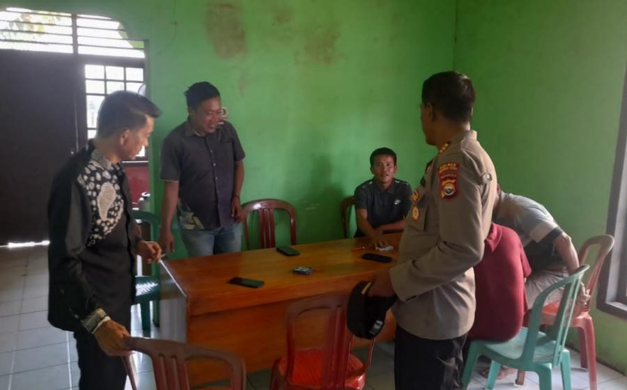 Patroli ke Sekretariat PPK Lais, Kapolsek Lais Laksanakan Koordinasi