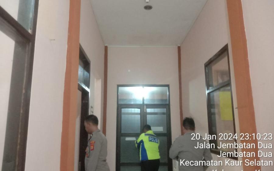 Pengamanan di Kantor KPU, Polres Kaur Jaga Sitkamtibmas Tetap Kondusif 