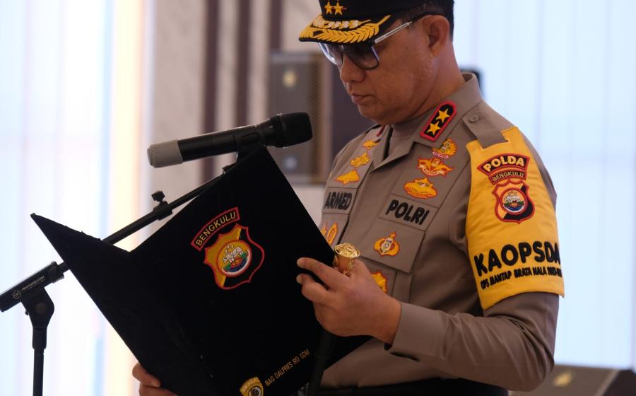 Kapolda Bengkulu Pimpin Upacara Serah Terima Jabatan Kabid TIK Polda Bengkulu