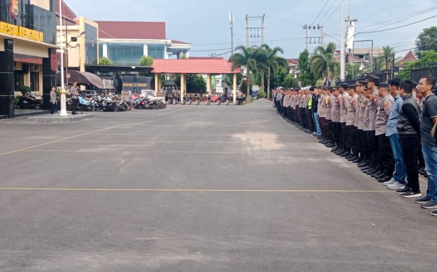 Kapolresta Bengkulu Pimpin Apel Pasukan Pengamanan Malam Takbiran dan Shalat Idul Fitri 1445 H 